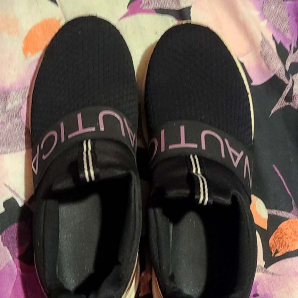 Shoes clean wore 2 times water proof